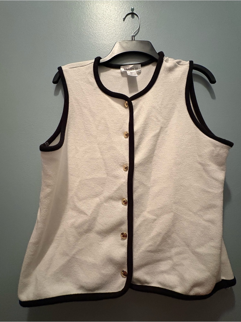 Bailey 44 white Sleeveless Button Front Top with Black Trim and gold buttons L